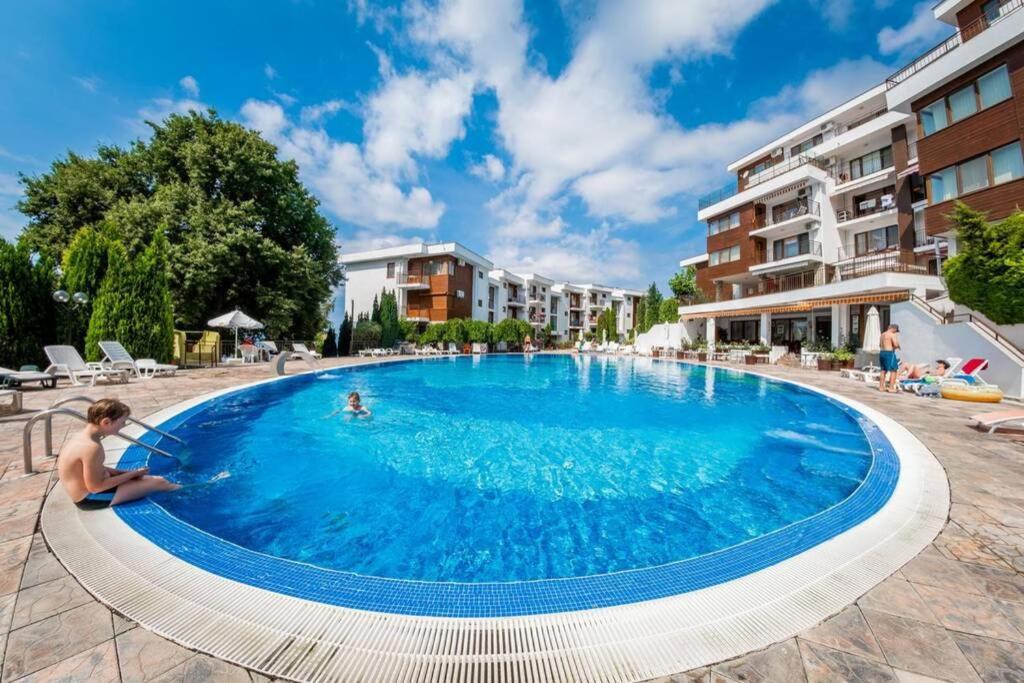 Messambria Fort Beach - Premium Apartments Елените Экстерьер фото