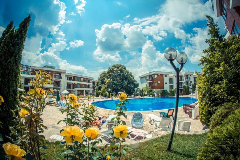 Messambria Fort Beach - Premium Apartments Елените Экстерьер фото